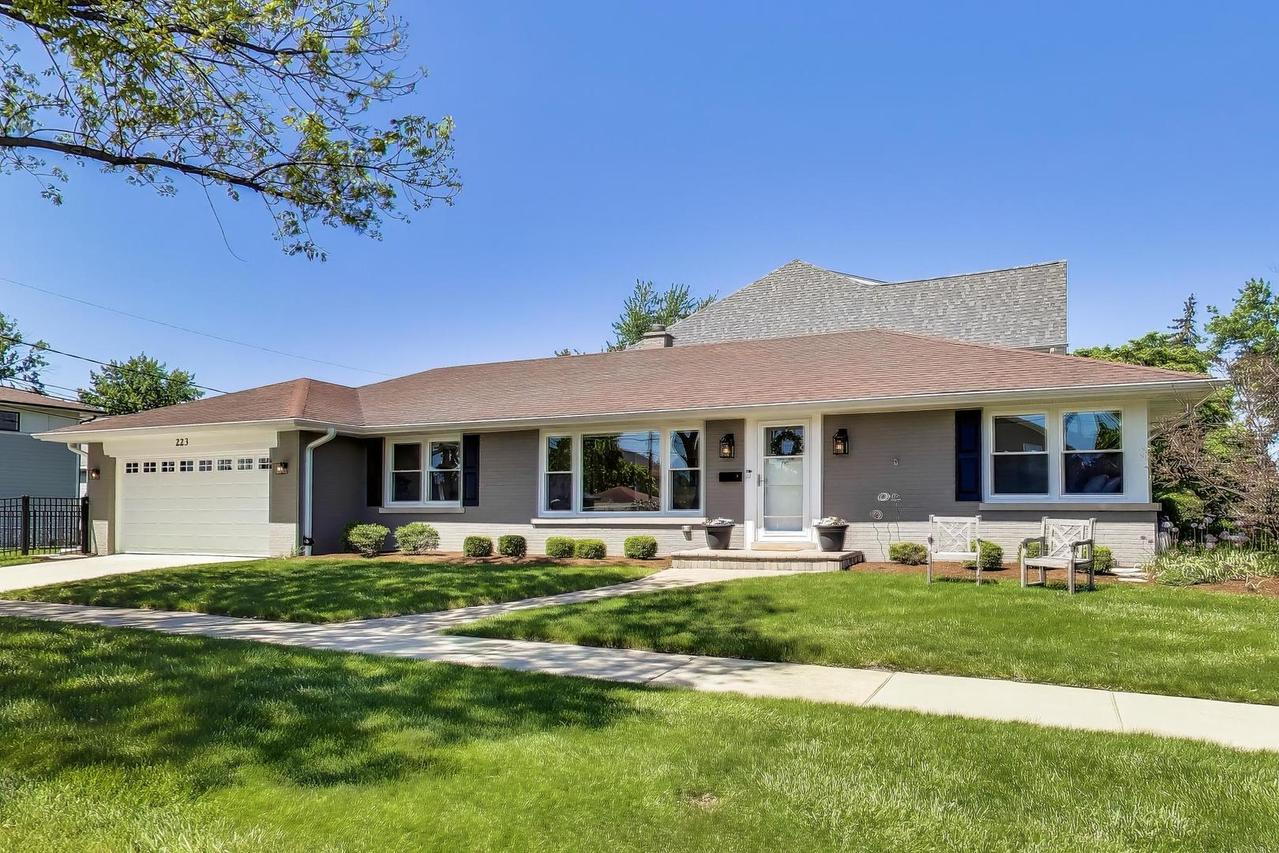 223 E Adams St., Elmhurst, IL 60126
