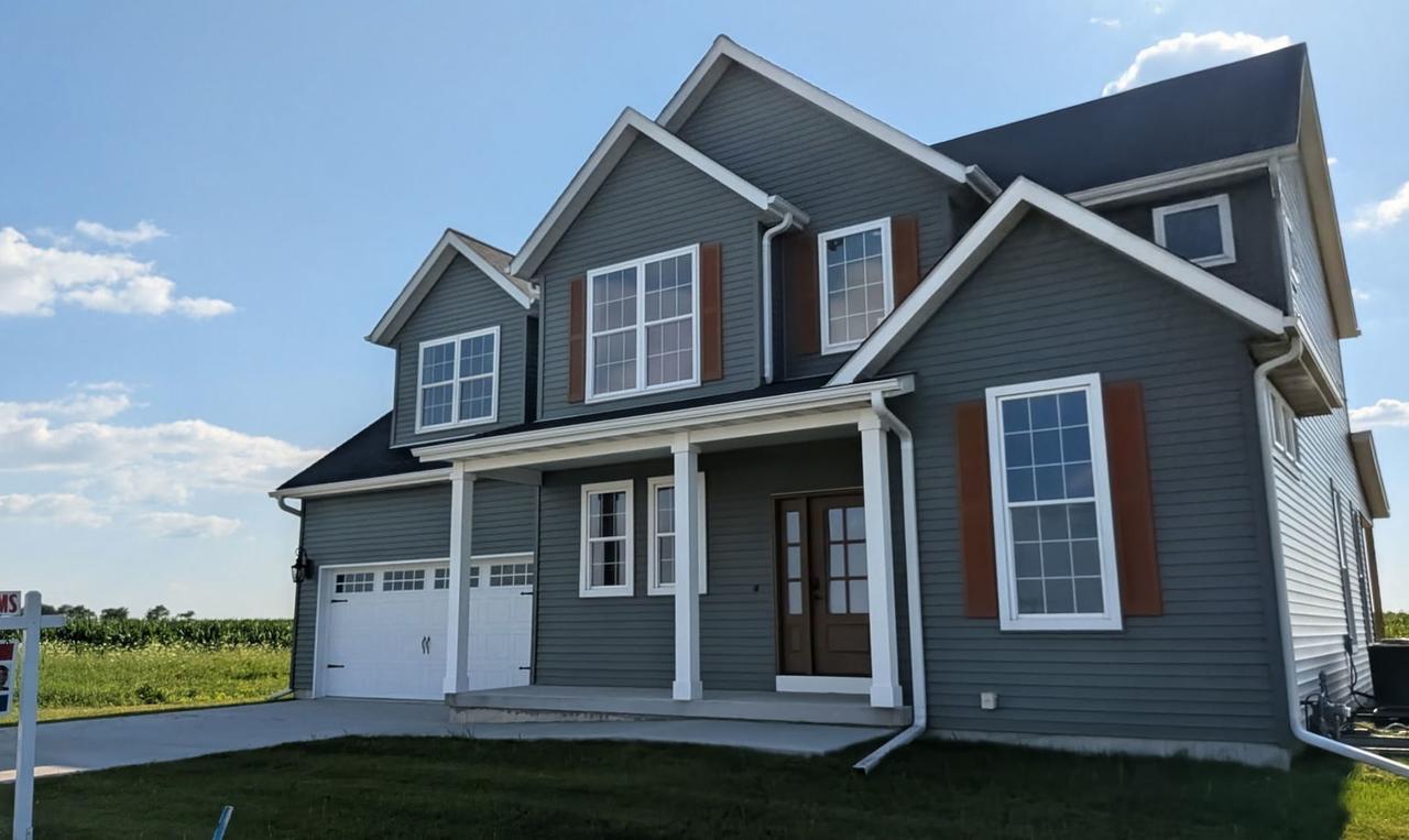 675 S Regulators St., Rochelle, IL 61068