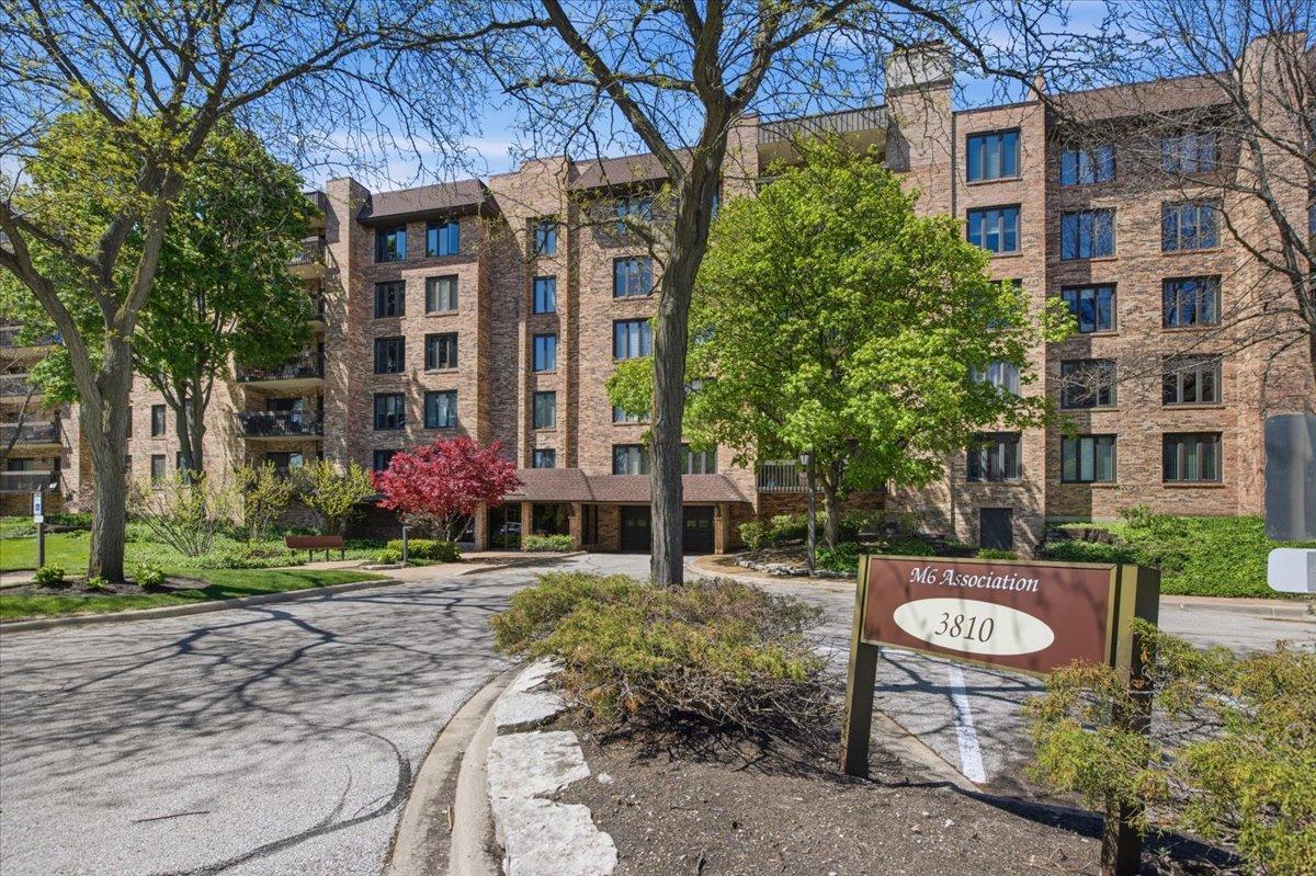 3810 Mission Hills Rd. #505, Northbrook, IL 60062