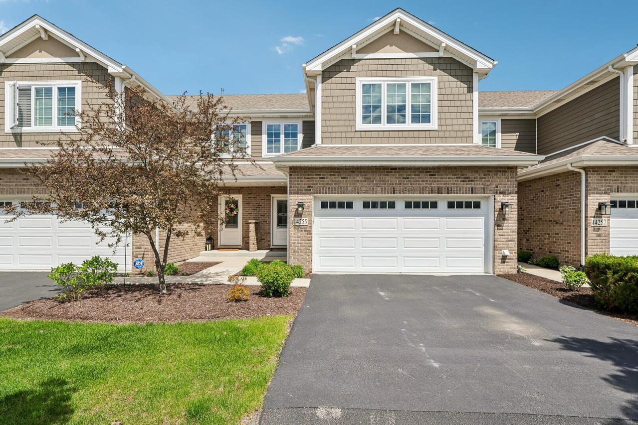 14255 Lacey Dr., Lemont, IL 60439