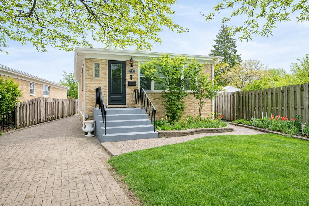 508 Skokie Blvd., Wilmette, IL 60091