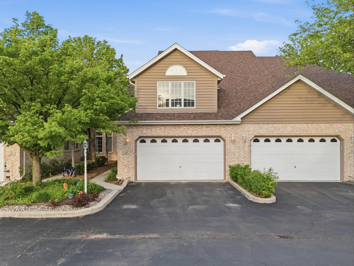 18 Moorings Dr., Palos Heights, IL 60463