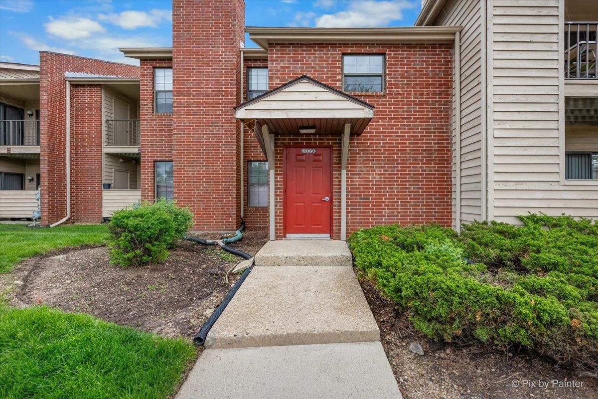2060 N Rand Rd. #101, Palatine, IL 60074