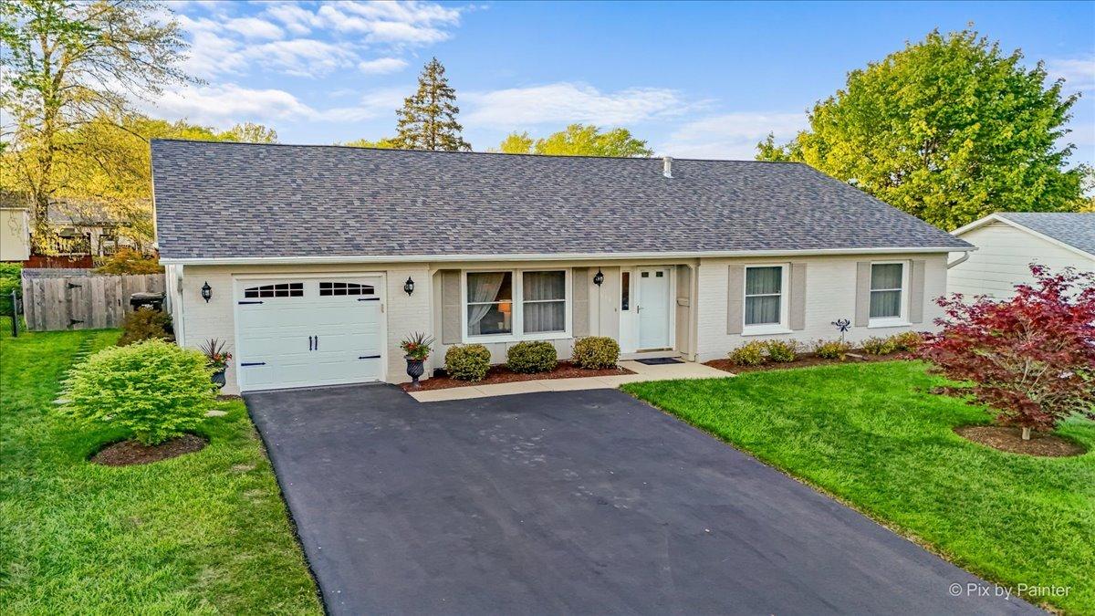 666 Surryse Rd., Lake Zurich, IL 60047