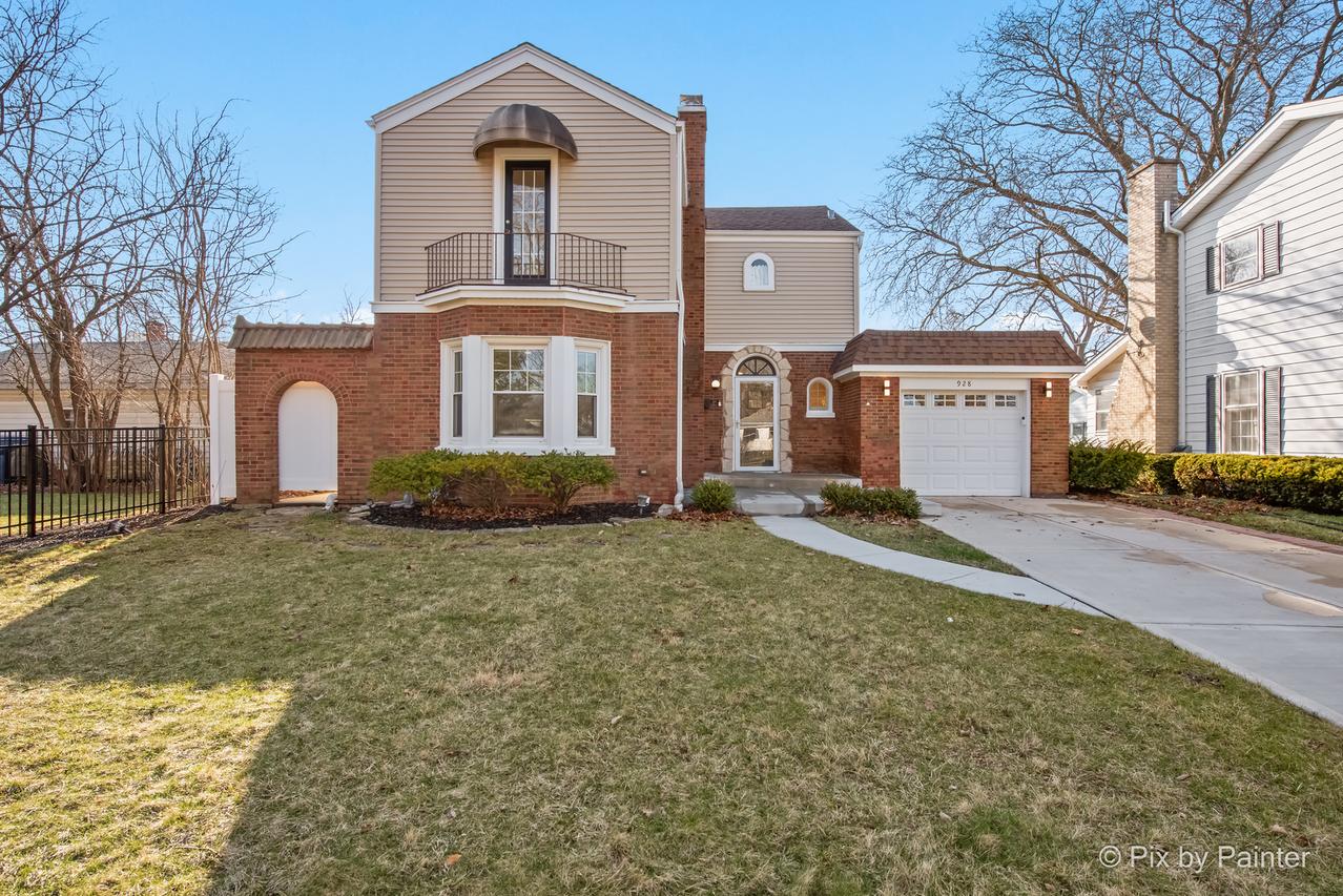 928 S Harvard Ave., Villa Park, IL 60181