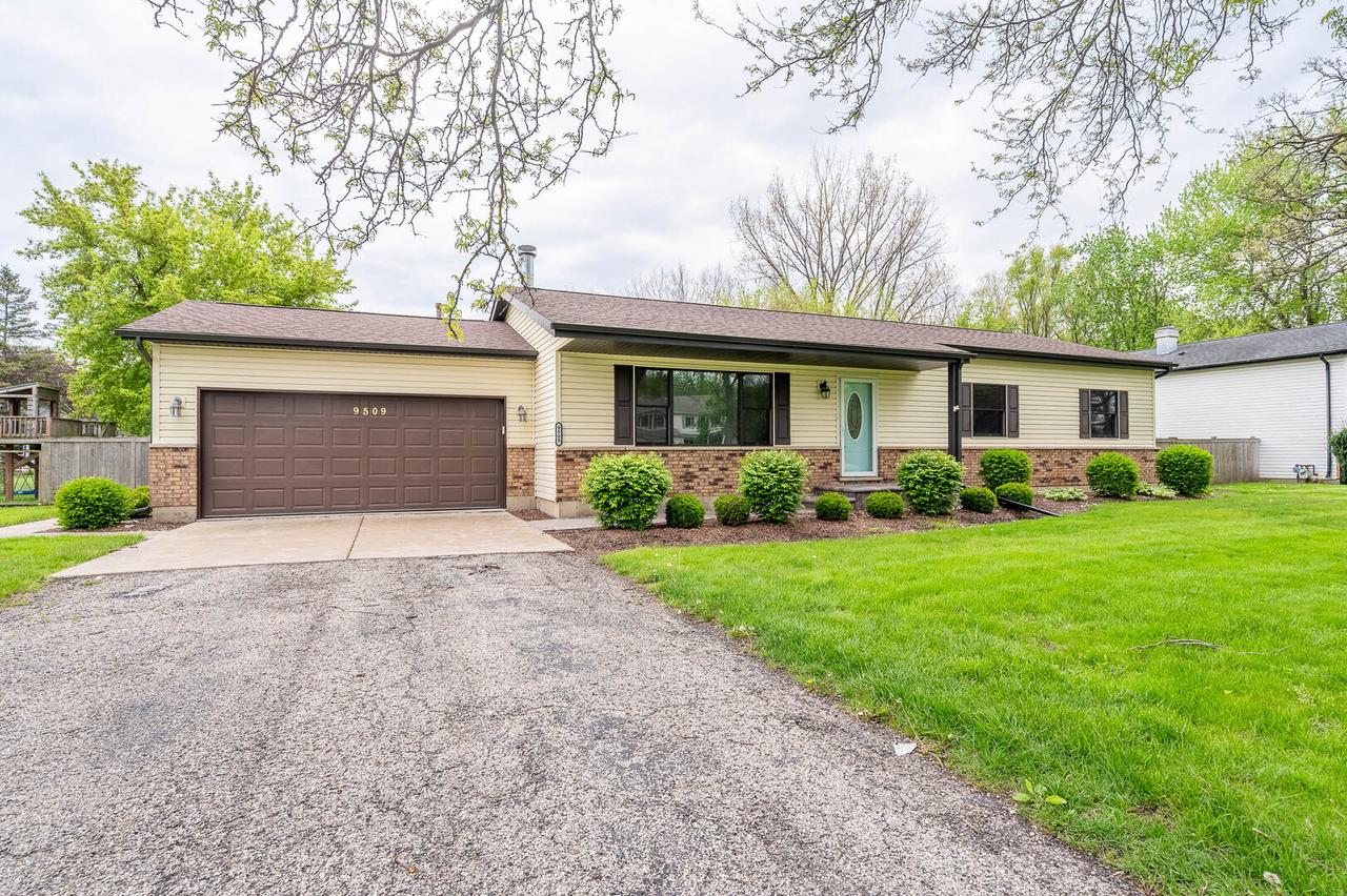 9509 Ballard Rd., Crystal Lake, IL 60014