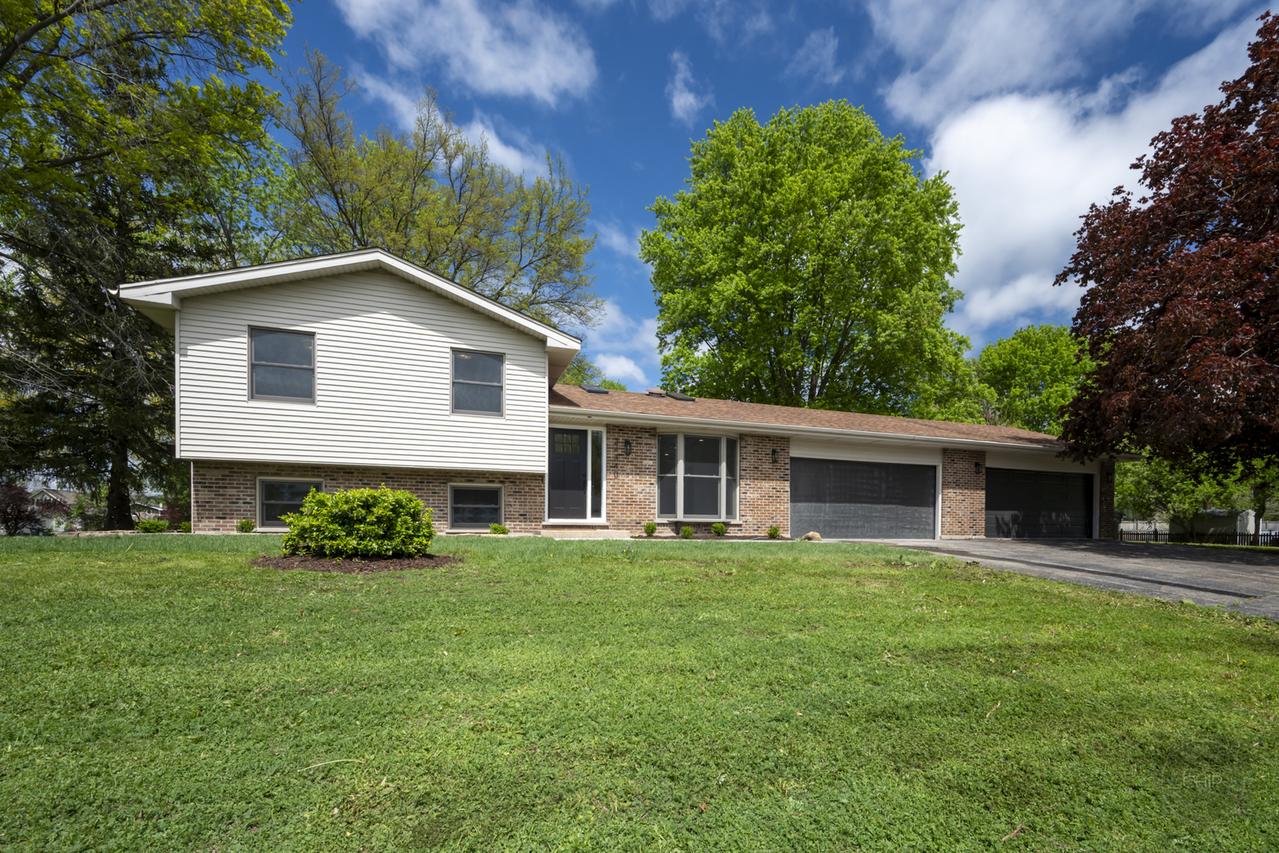 24340 Davids Ct., Naperville, IL 60564