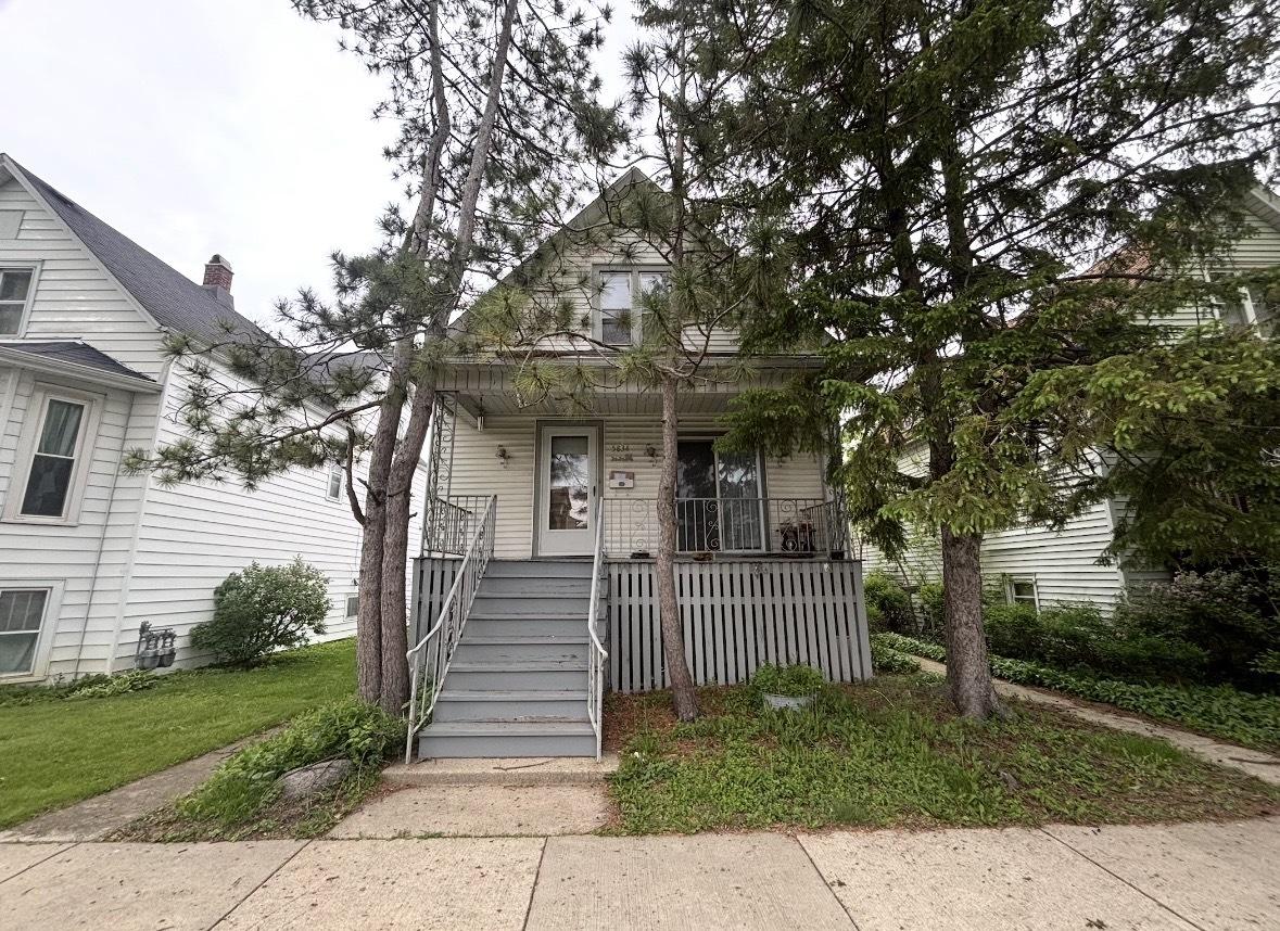 5834 W Byron St., Chicago, IL 60634