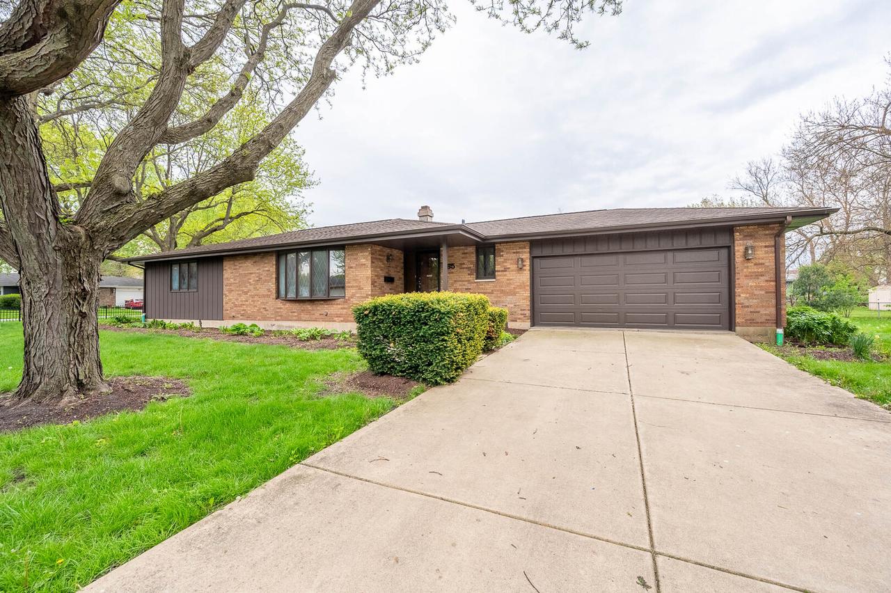 765 Algona Ave., Elgin, IL 60120