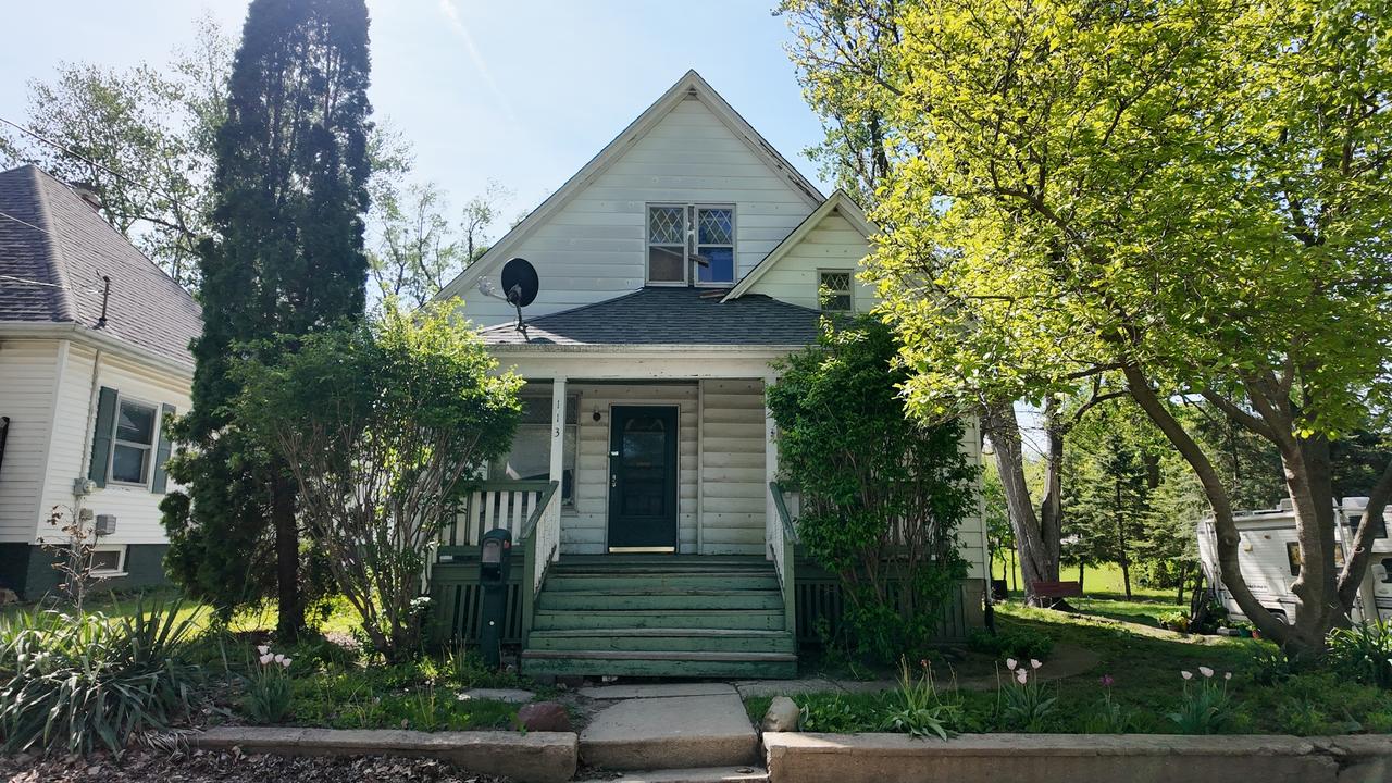 113 S Isabella St., Clinton, IL 61727
