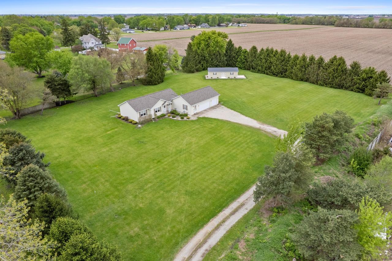 460 E Railroad Ave., Leland, IL 60531