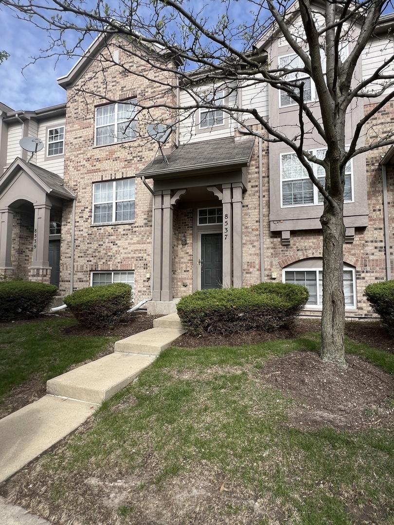 8537 Grove St., Morton Grove, IL 60053