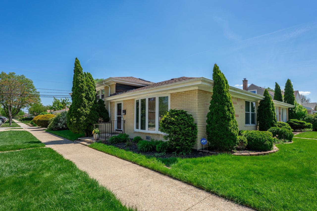 3873 Brummel St., Skokie, IL 60076