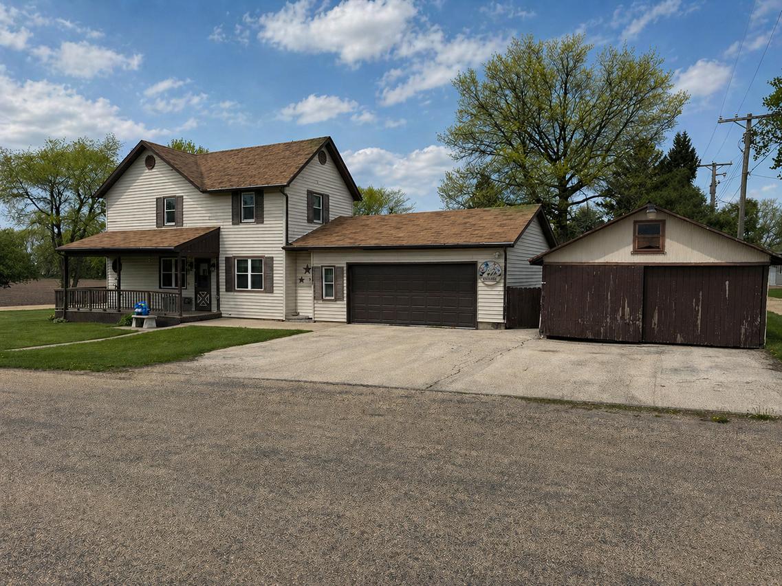 317 S Walnut St., Shannon, IL 61078