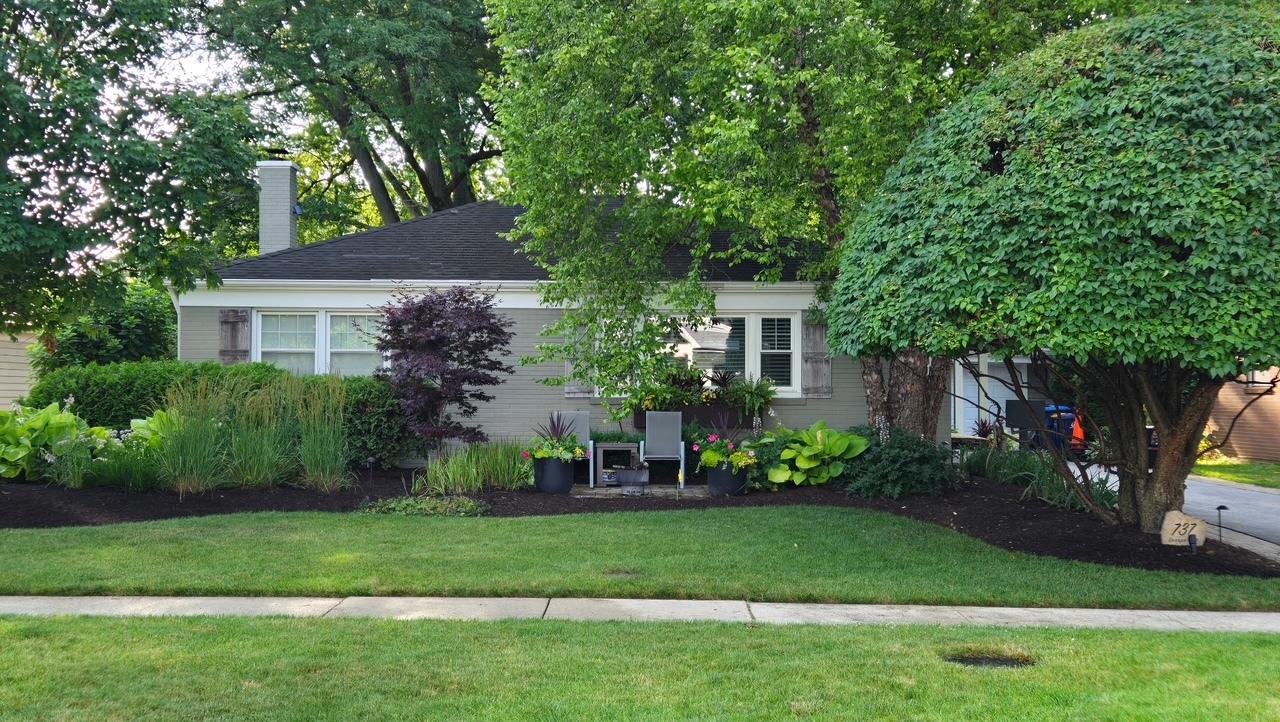 737 Deerpath Dr., Deerfield, IL 60015