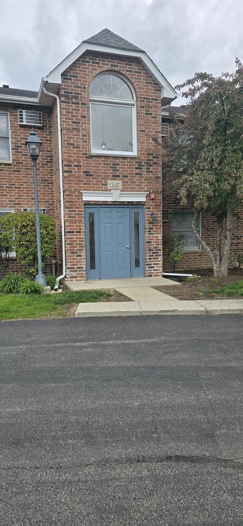 1347 Cunat Ct. #2D, Lake In The Hills, IL 60156