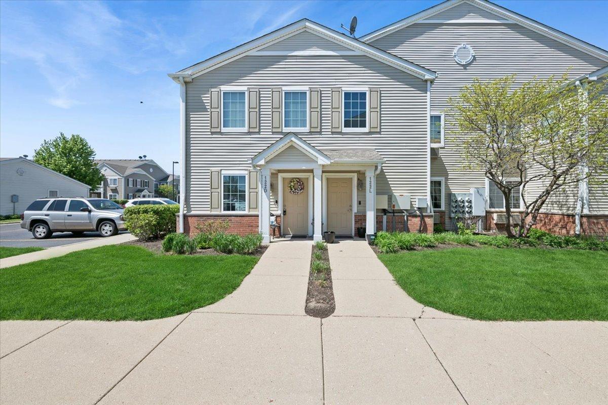 122 Bertram Dr. #D, Yorkville, IL 60560