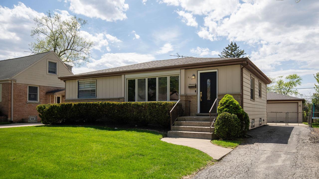 510 N Fairview Ave., Mount Prospect, IL 60056
