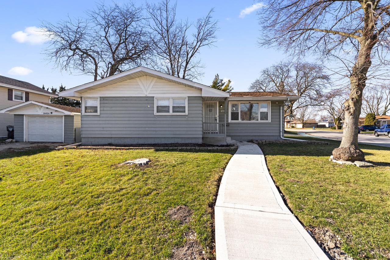 16426 Shirley Ct., South Holland, IL 60473