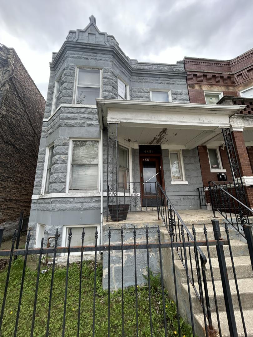 4421 W Adams St., Chicago, IL 60624