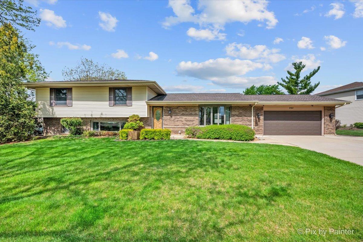 262 Woodville Ln., Schaumburg, IL 60193