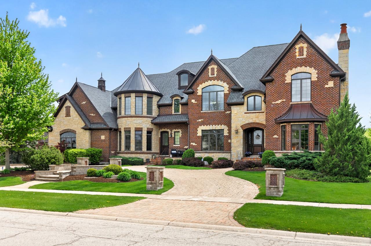 5N145 Prairie Rose Dr., St. Charles, IL 60175