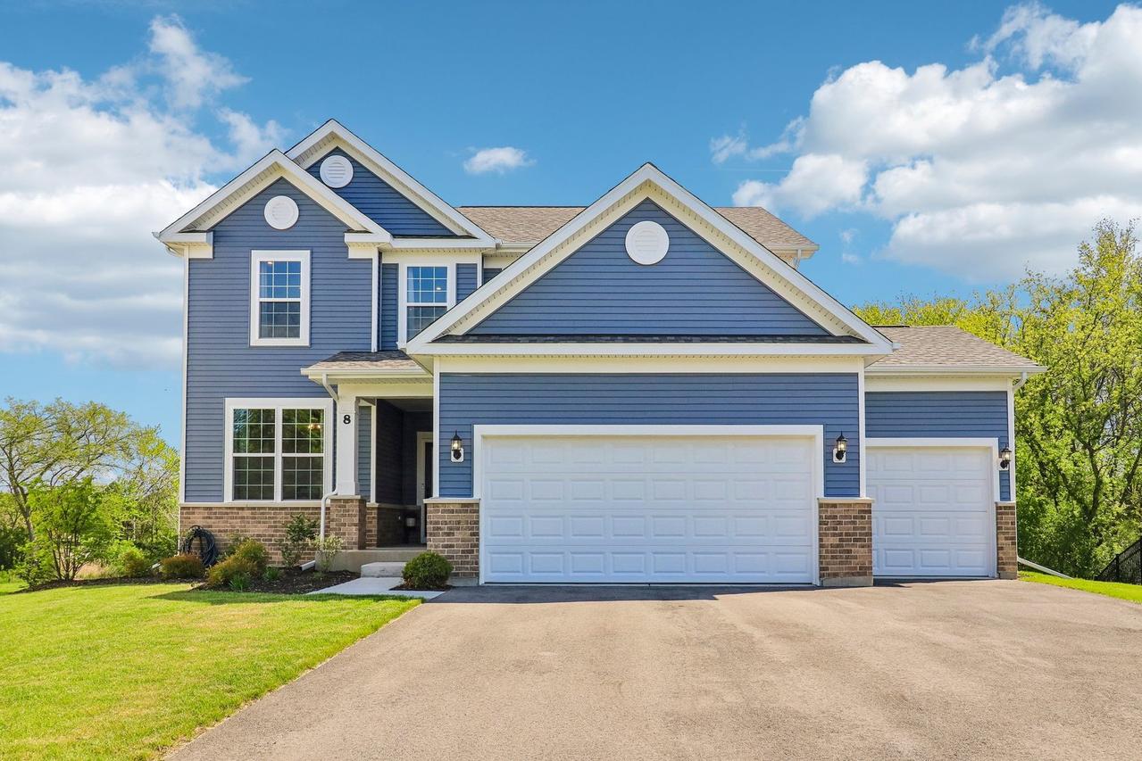 8 Liam Ct., Algonquin, IL 60102