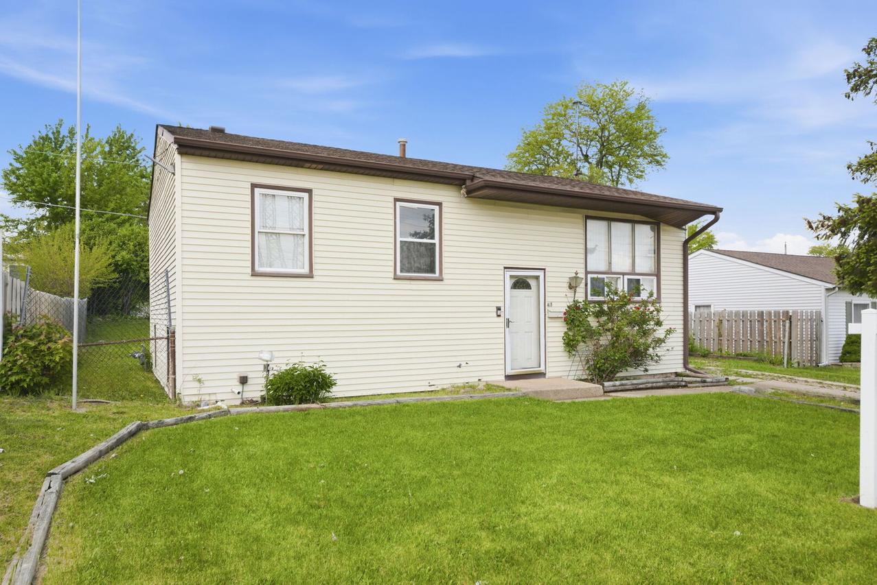 418 Hamrick Ave., Romeoville, IL 60446