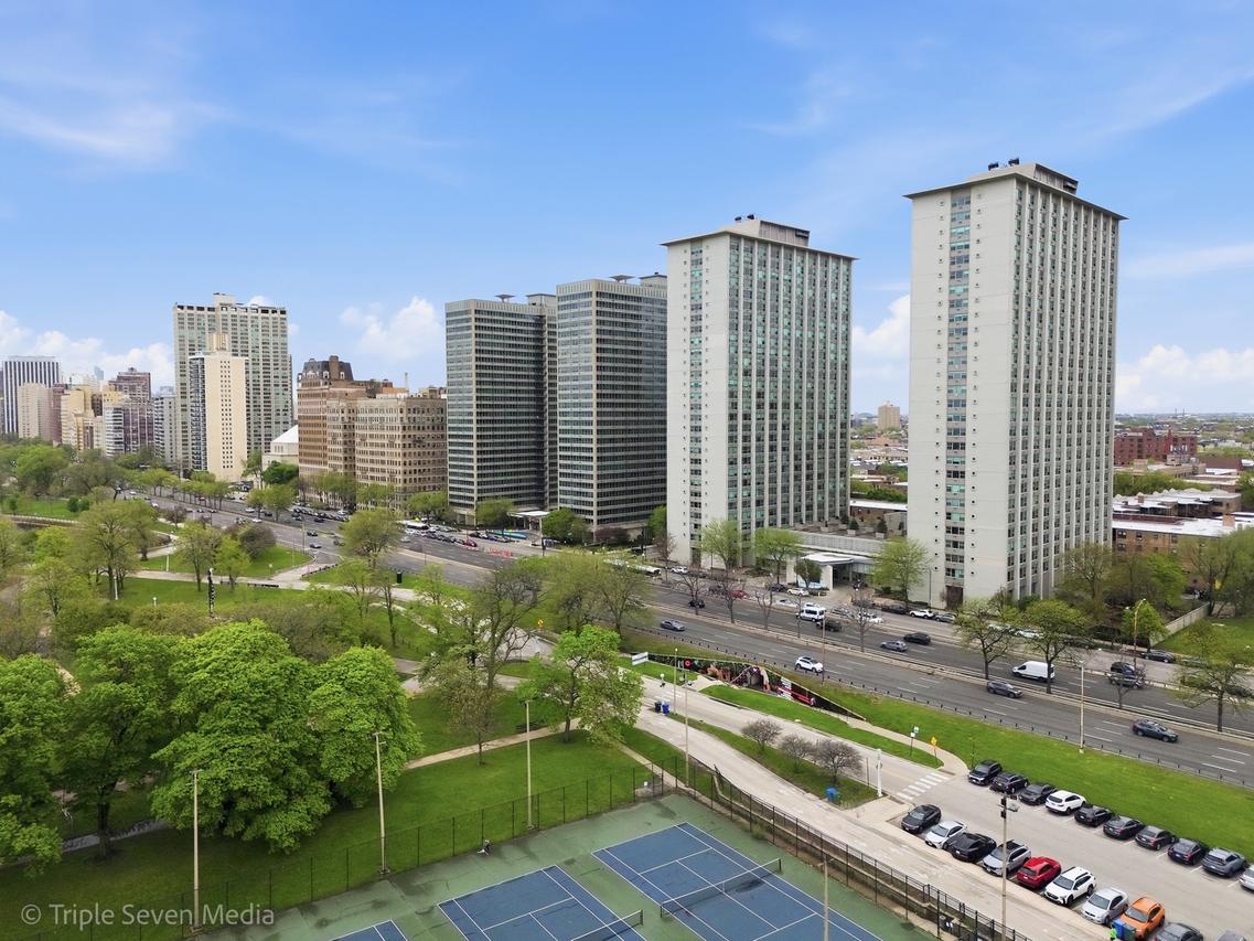 3600 N Lake Shore Dr. #709, Chicago, IL 60613