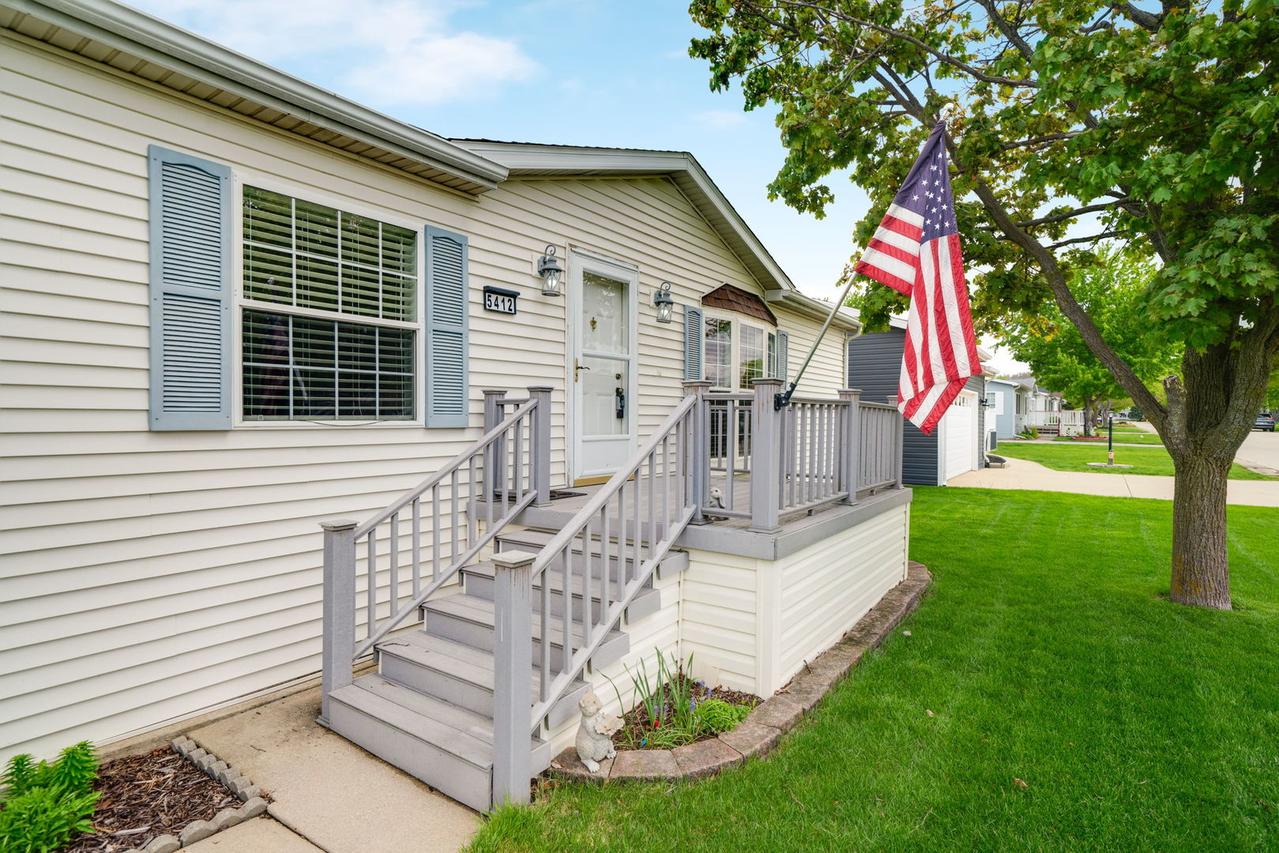 5412 Cypress Ln., Machesney Park, IL 61115