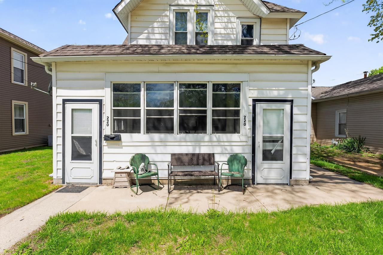 220 E Lincoln Ave., Belvidere, IL 61008