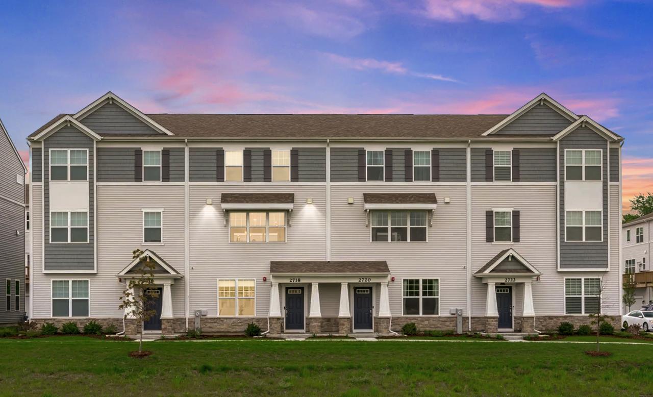 2718 Lily Ln., Rolling Meadows, IL 60008