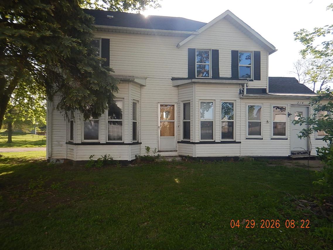 214 N 1st St., Neponset, IL 61345