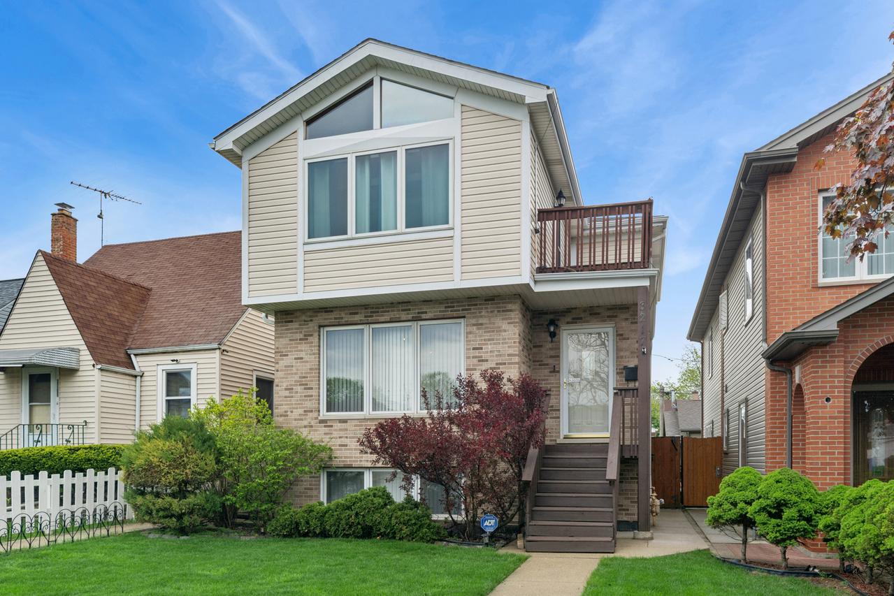 3217 N Paris Ave., Chicago, IL 60634
