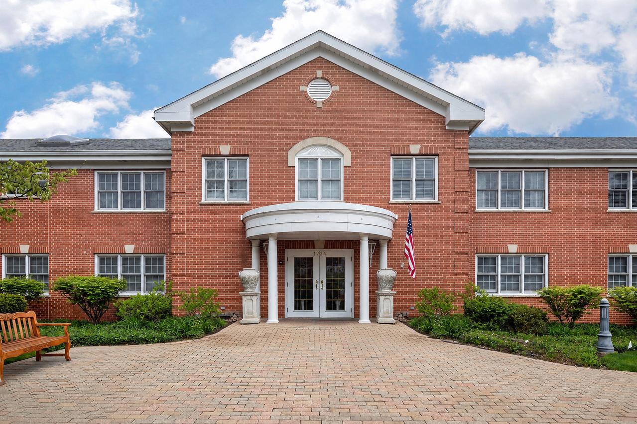 1234 Depot St. #106, Glenview, IL 60025