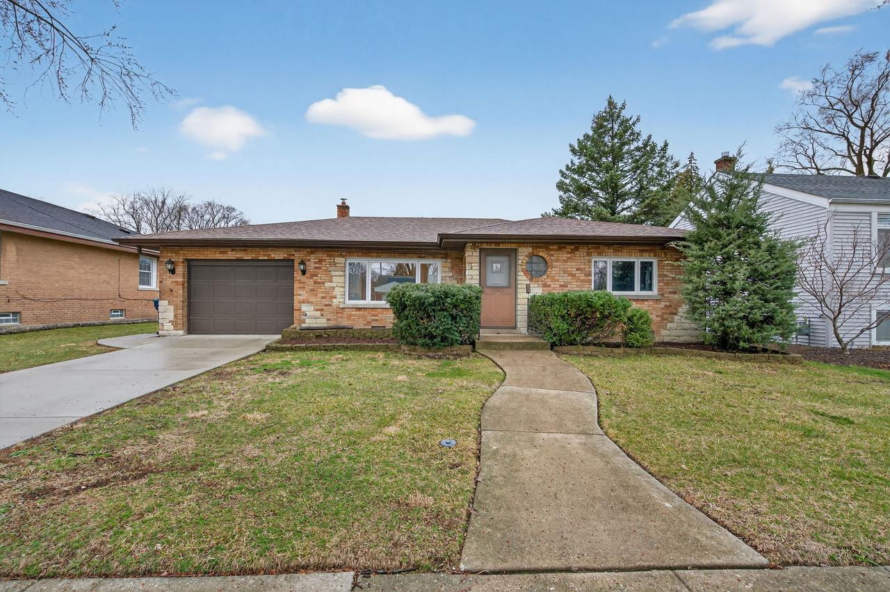 730 Newberry Ave., La Grange Park, IL 60526