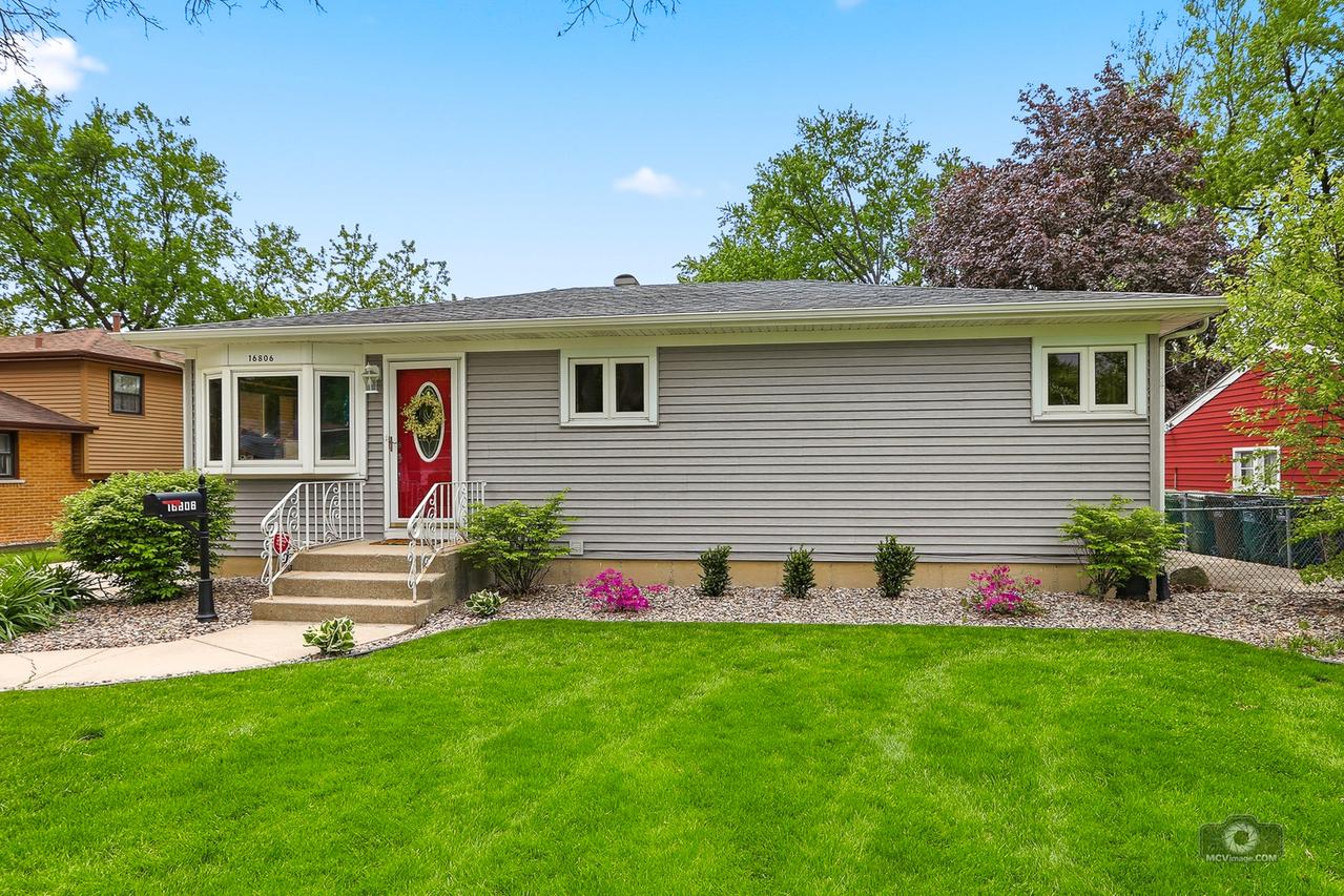 16806 Forest View Dr., Tinley Park, IL 60477