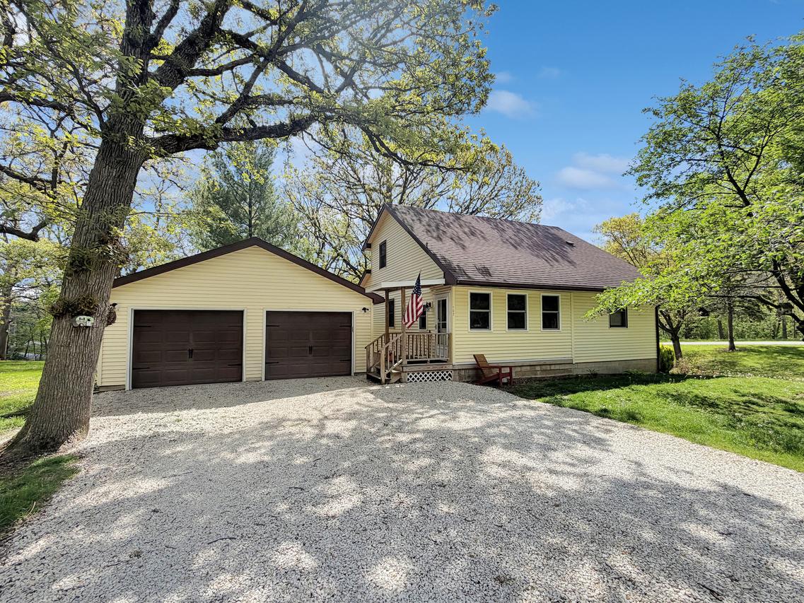 102 Dakota Dr., Loda, IL 60948