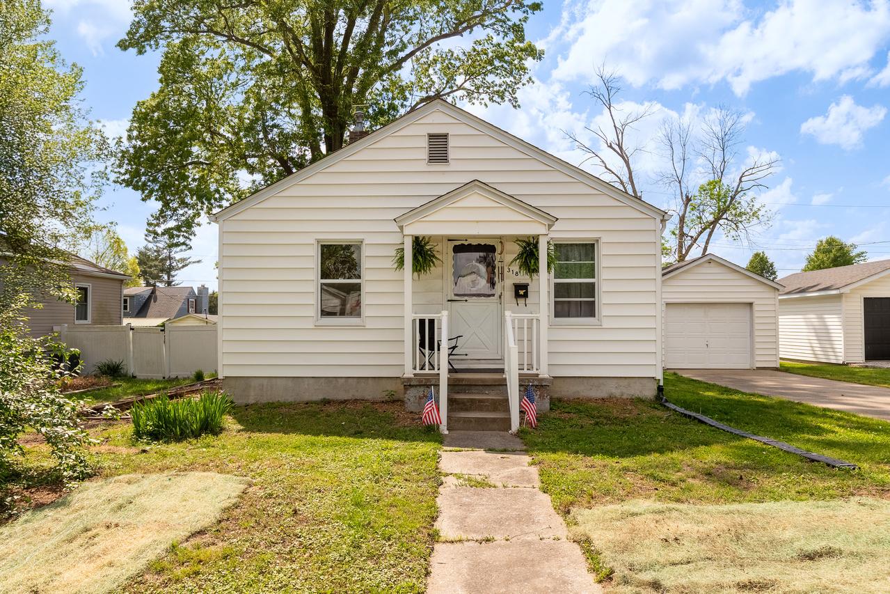318 S 3rd St., Marion, IL 62959