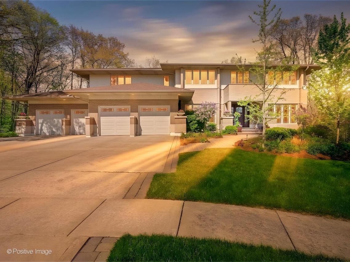 13001 Ravine Dr., Lemont, IL 60439