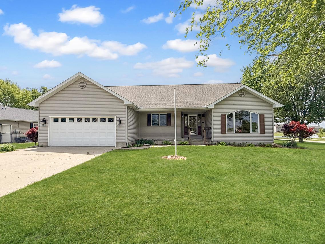 409 Betty Ct., Fisher, IL 61843