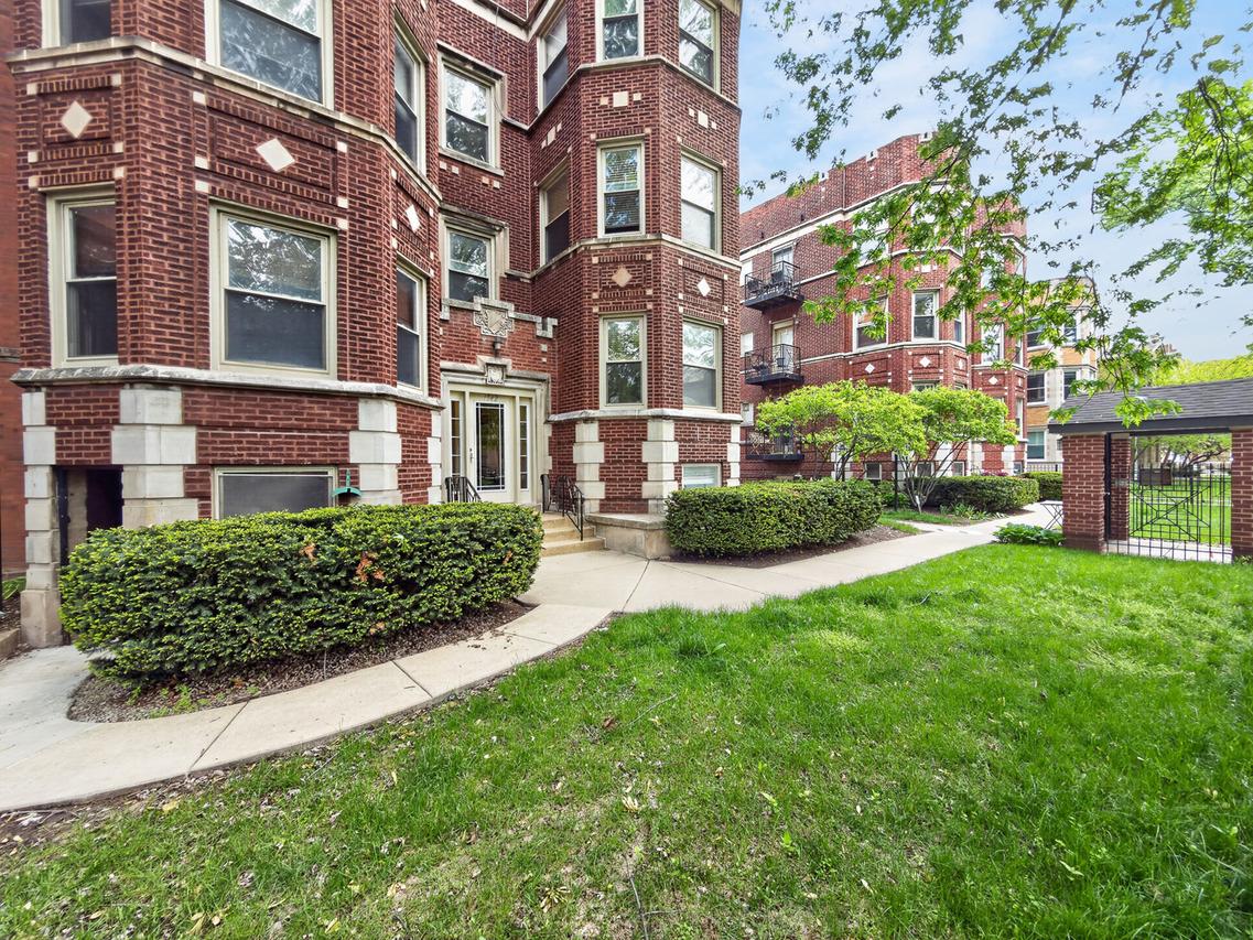 1342 W Greenleaf Ave. #1A, Chicago, IL 60626