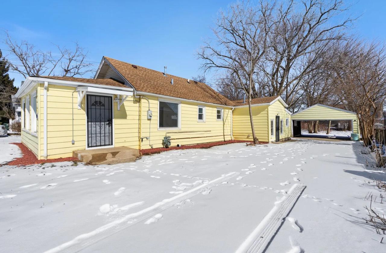 15527 Lamon Ave., Oak Forest, IL 60452
