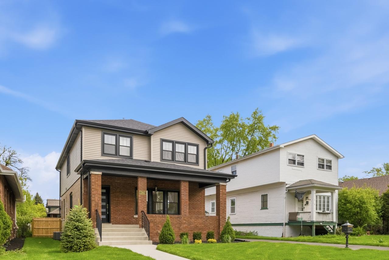 2262 W 109 St., Chicago, IL 60643