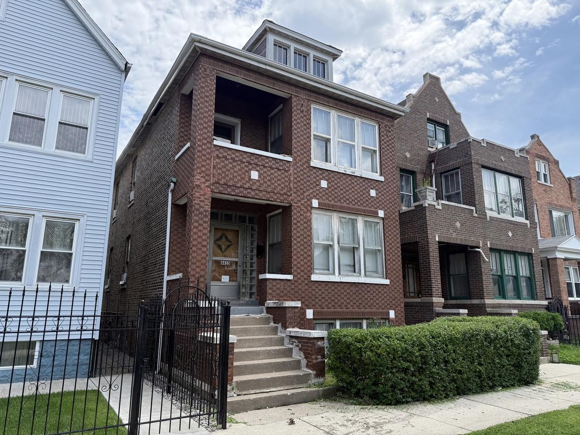 4435 S Artesian Ave., Chicago, IL 60632