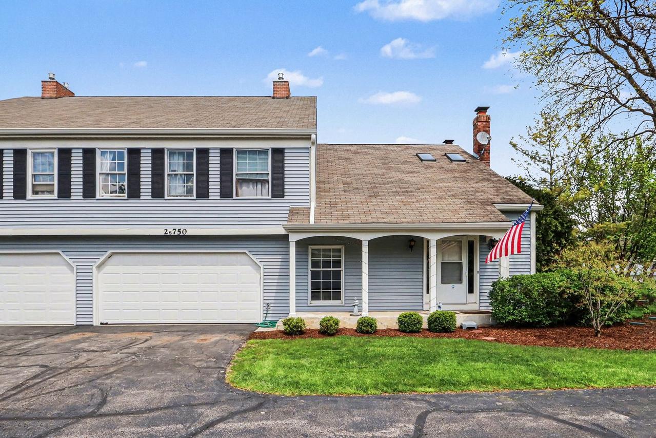 2S750 Grove Ln. #23-C, Warrenville, IL 60555