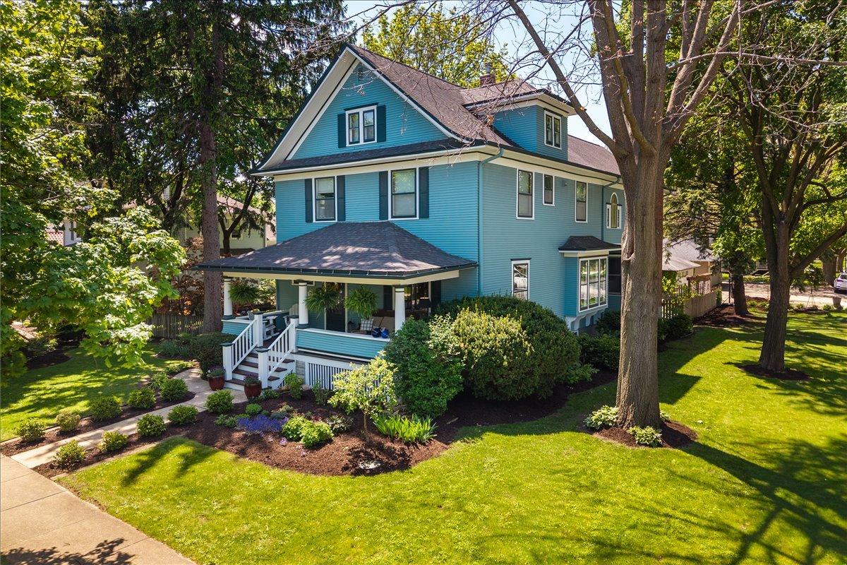 23 N Columbia St., Naperville, IL 60540