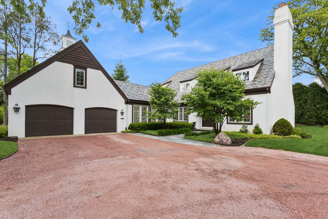 401 Burr Ridge Club Dr., Burr Ridge, IL 60527