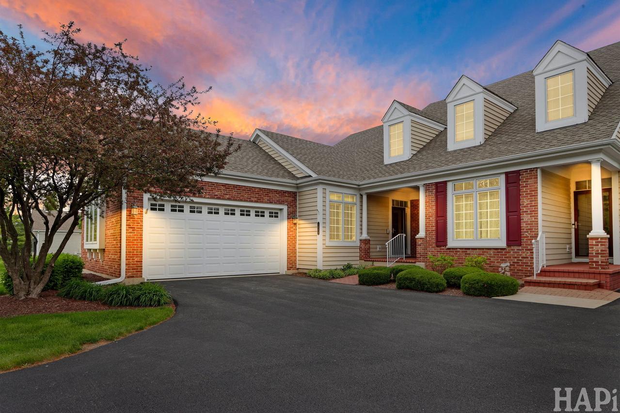 5614 Prairie Ridge Rd. #121, Crystal Lake, IL 60014