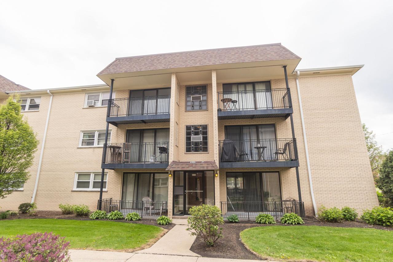 6561 N Harlem Ave. #3E, Chicago, IL 60631